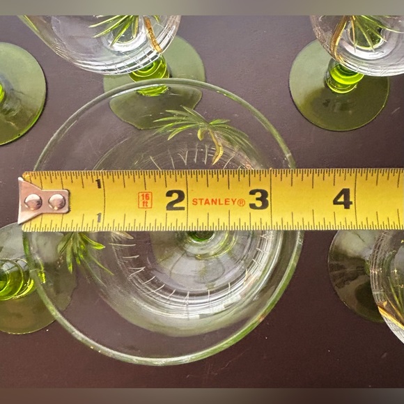 Set of 8 Hand painted & Hand carved/etched Palm Tree glass ware. - Picture 11 of 16